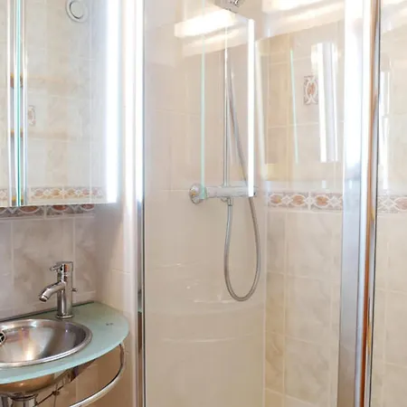 Apartment 2 Pieces Pour 5 Pers. A Montchavin, Proche Commerces Et Pistes, Balcon Expose Sud/ouest - Fr-1-329-44