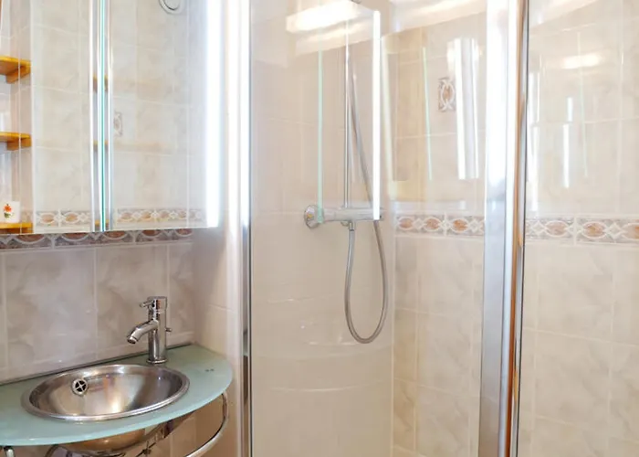 Apartment 2 Pieces Pour 5 Pers. A Montchavin, Proche Commerces Et Pistes, Balcon Expose Sud/ouest - Fr-1-329-44