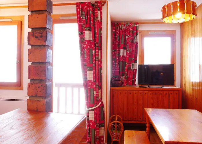 2 Pieces Pour 5 Pers. A Montchavin, Proche Commerces Et Pistes, Balcon Expose Sud/ouest - Fr-1-329-44 *